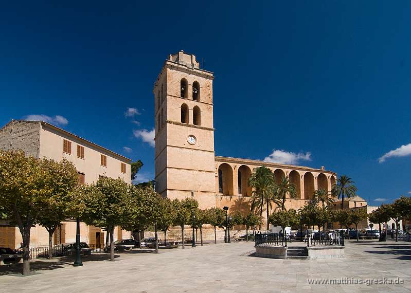 MSG_20090908121249__ND24088 Kopie.jpg - Muro mit seiner eindrucksvollen Kirche